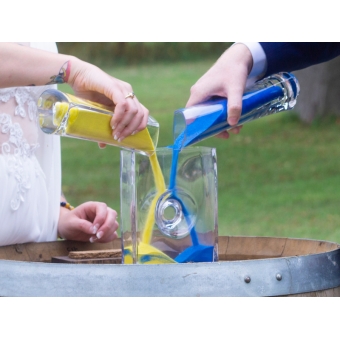 Sandtastik® Glass Unity Vase
